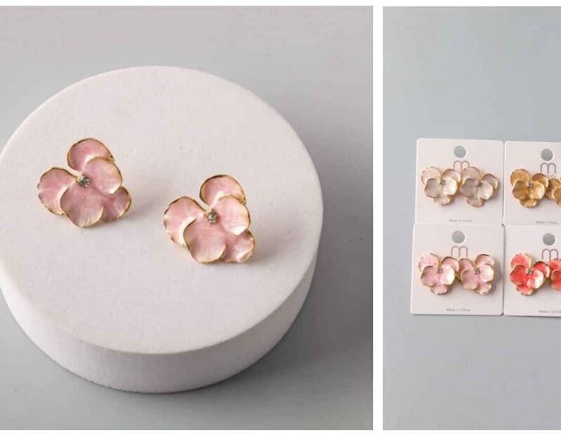 PAR DE ARETES CON DISEÑO