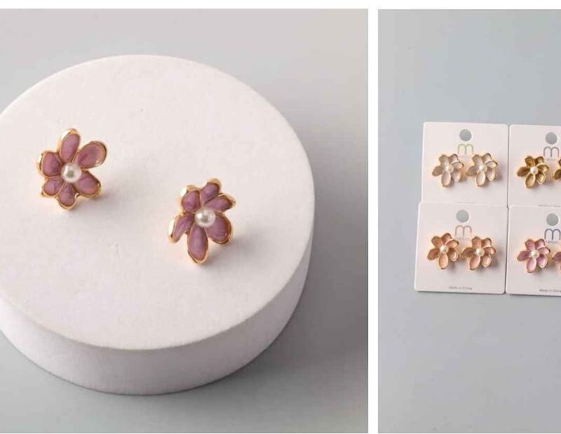 PAR DE ARETES CON DISEÑO