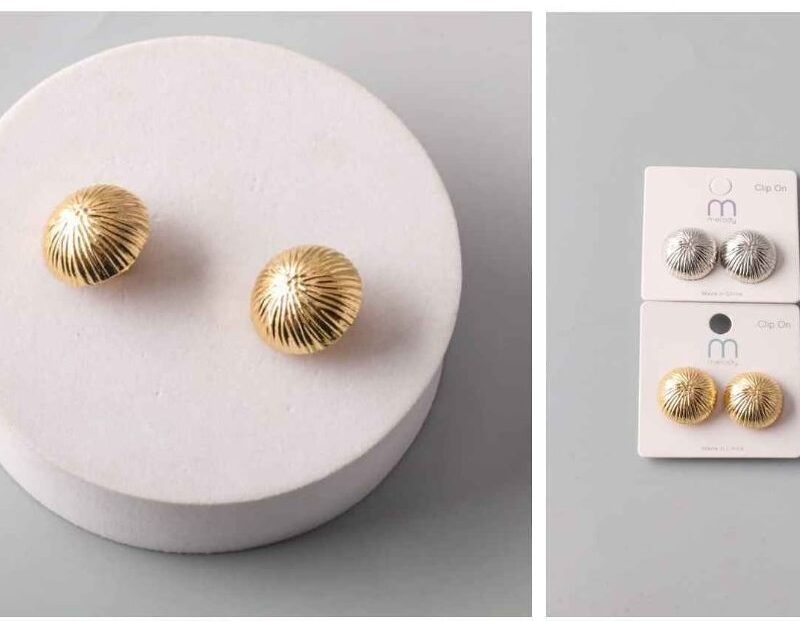 PAR DE ARETES CON DISEÑO