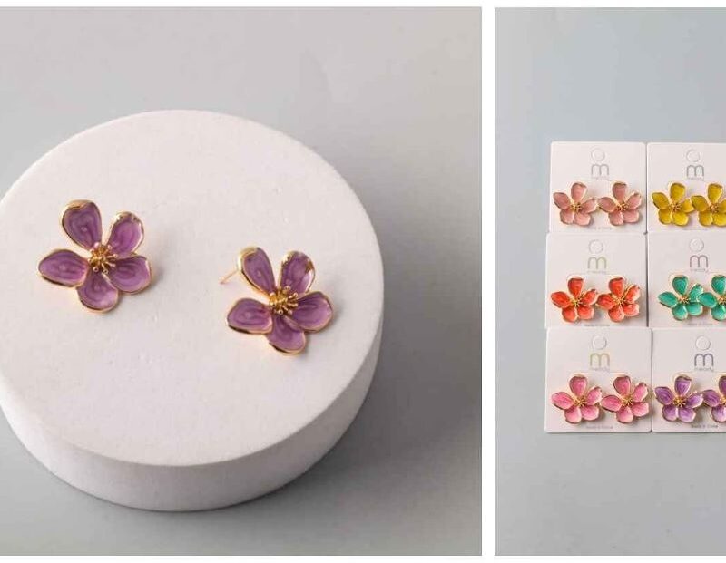 PAR DE ARETES CON DISEÑO