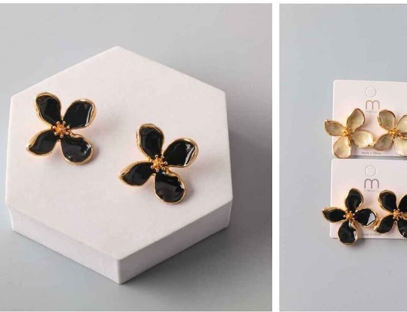PAR DE ARETES CON DISEÑO
