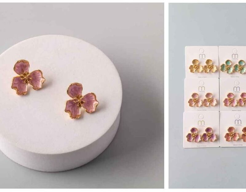 PAR DE ARETES CON DISEÑO
