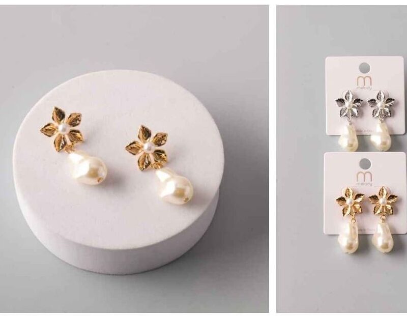 PAR DE ARETES CON DISEÑO